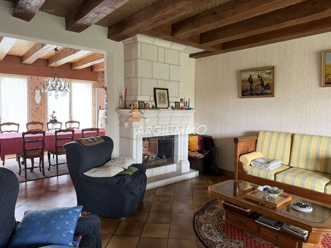 Maison à BESSE-SUR-BRAYE