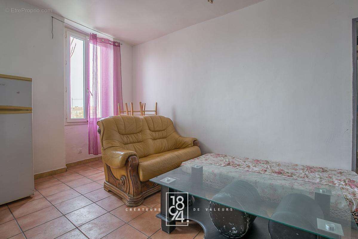 Appartement à MARSEILLE-3E
