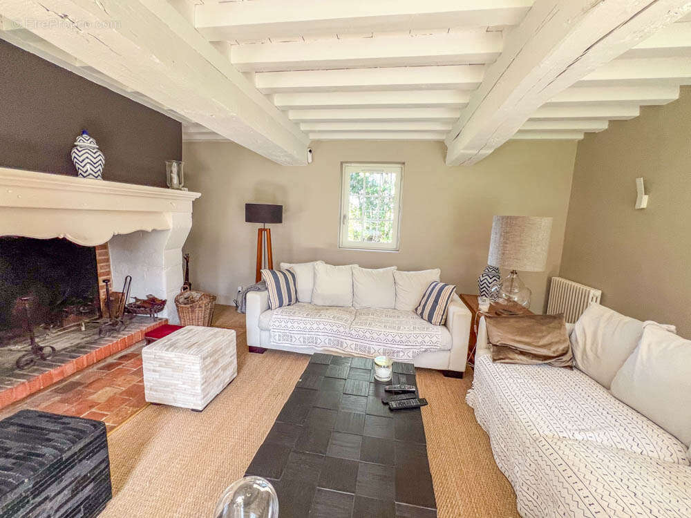 Maison à LE RENOUARD