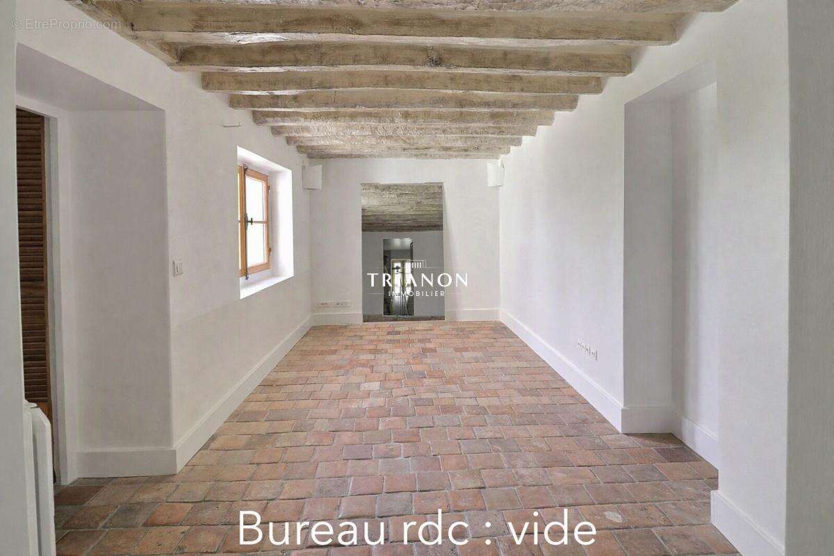 Maison à SAINT-NOM-LA-BRETECHE
