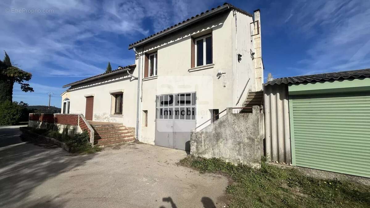 Maison à CHUSCLAN