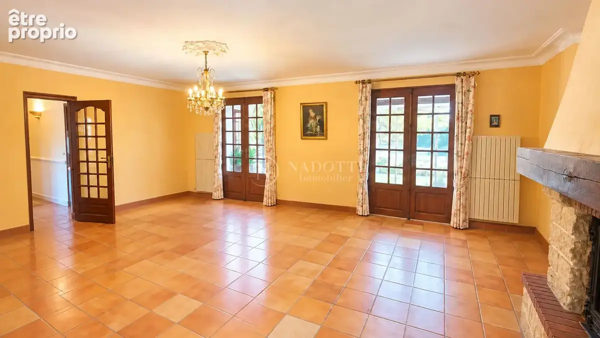 Superbe  villa individuelle de 150 m² traditionnelle sur 2260 m² de terrain clos - photo 8