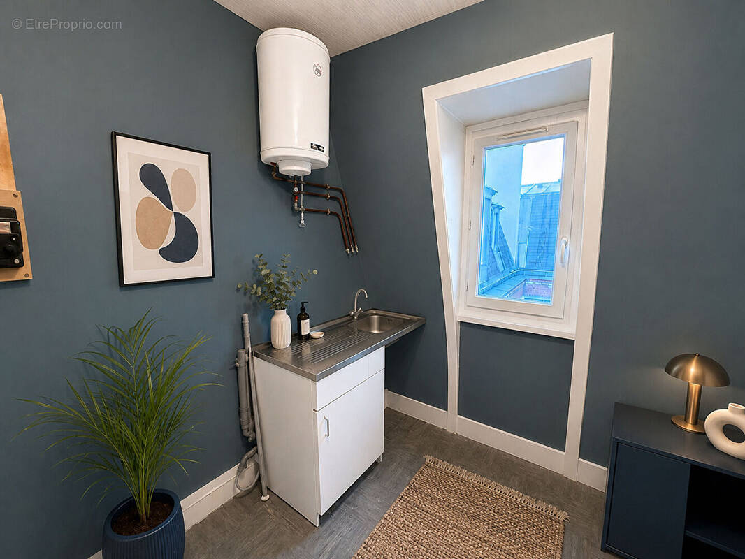 Appartement à PARIS-10E
