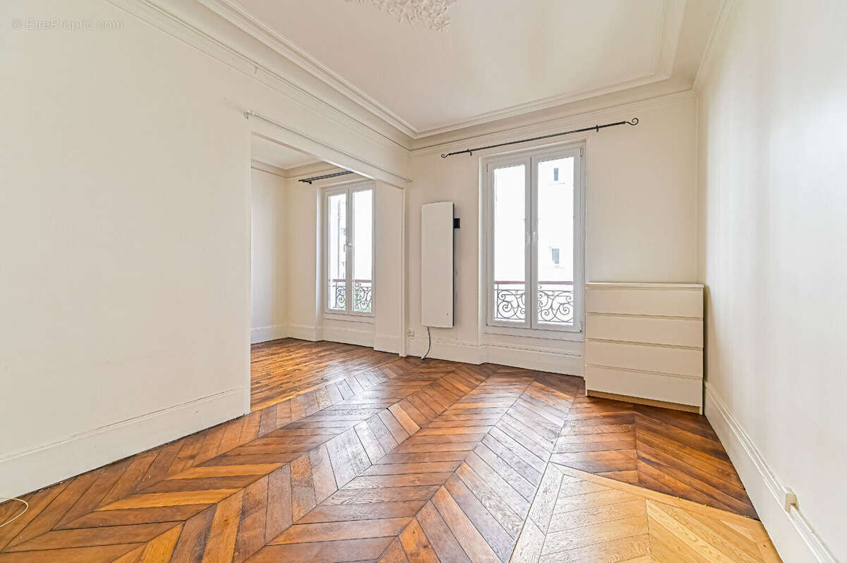 Appartement à LEVALLOIS-PERRET