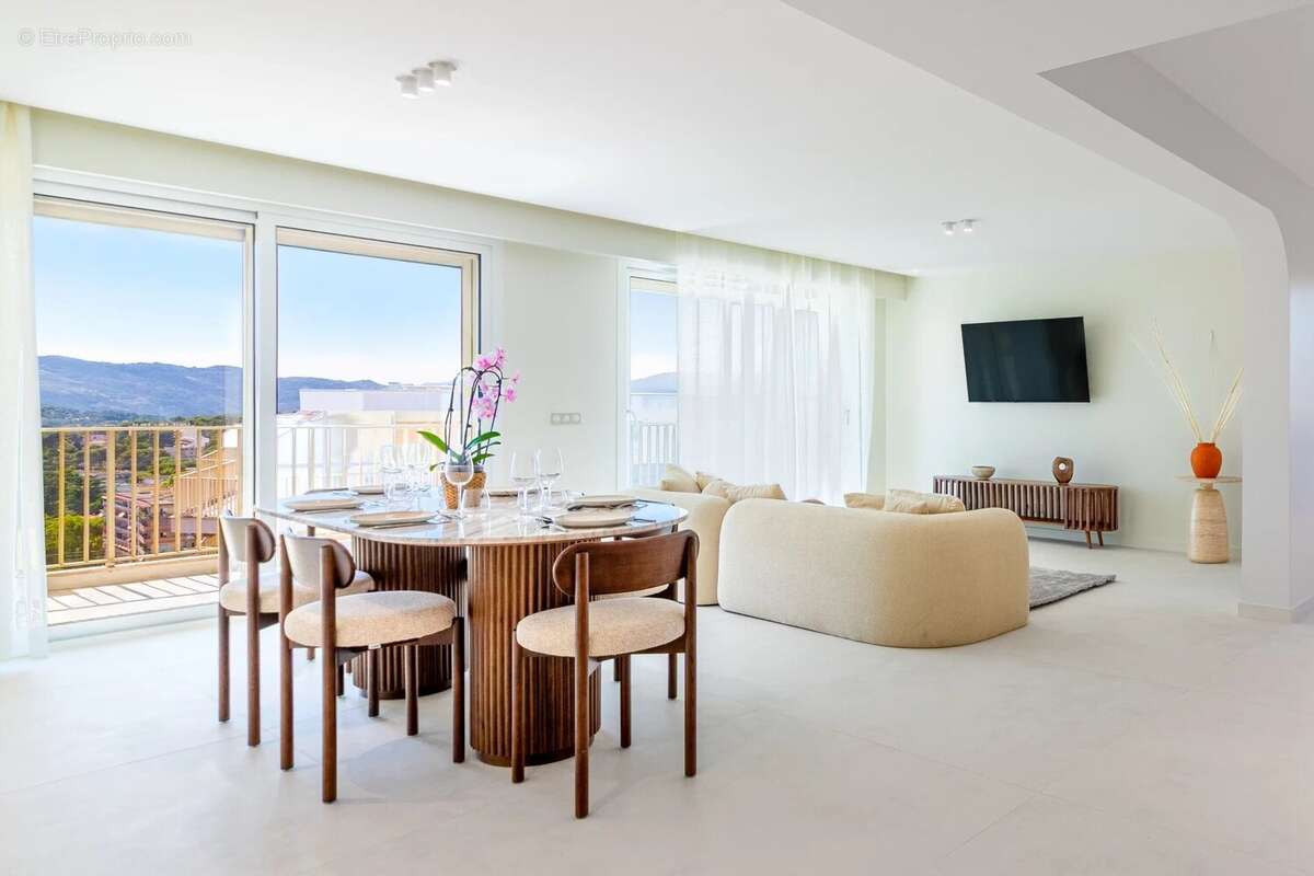 Appartement à LE CANNET