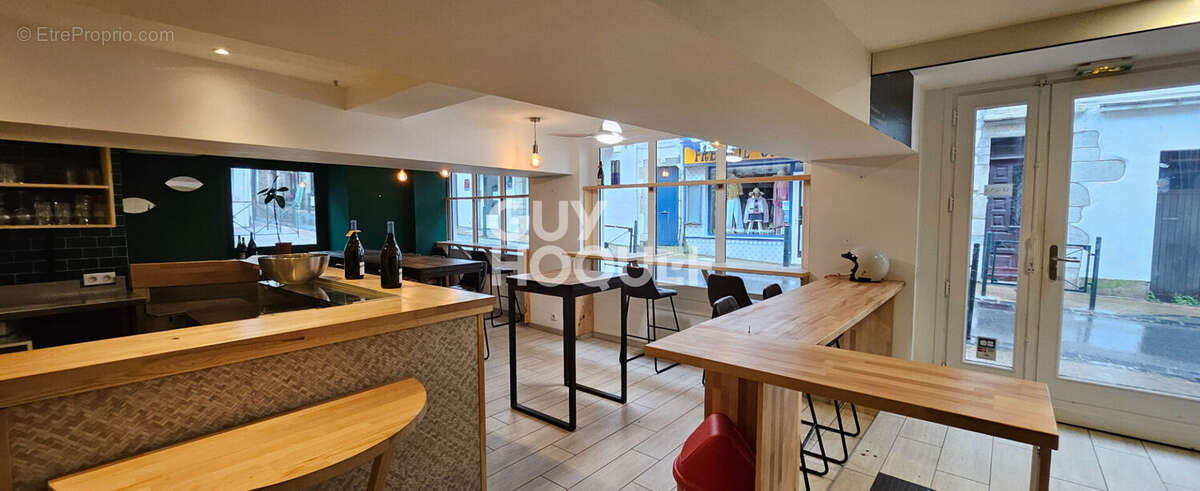 Commerce à SAINT-JEAN-DE-LUZ