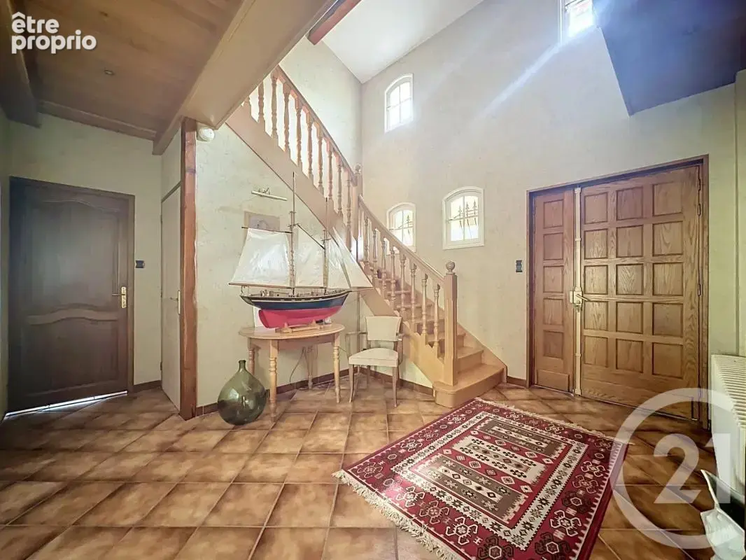 Maison 248 m² à Salaise-Sur-Sanne  - photo 16