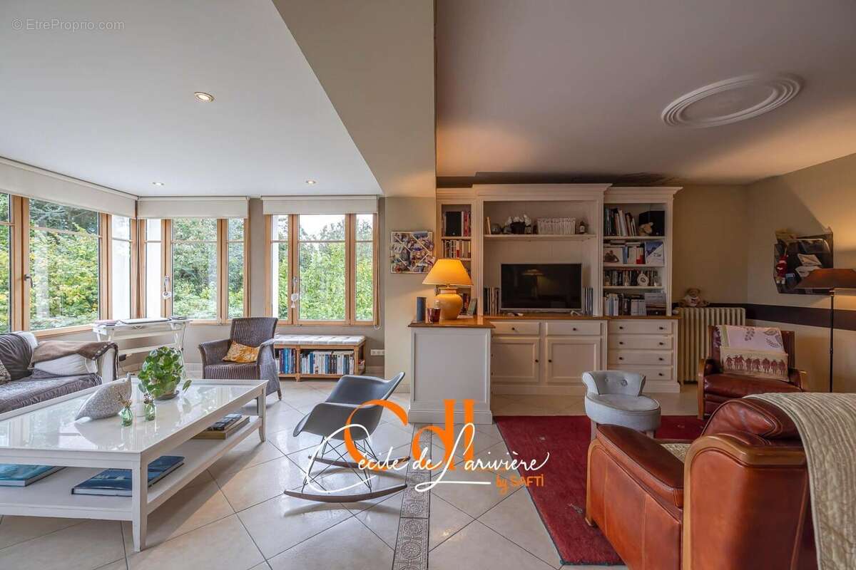 Photo 2 - Maison à LANDIVISIAU