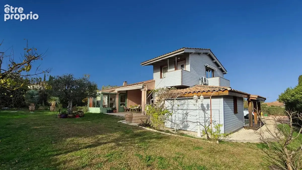 SAINT-SATURNIN LES AVIGNON Maison  7 pièce(s)  155 m² 449 000 - photo 4