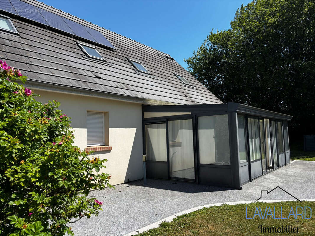 Maison 147 m² à Conty  - photo 2