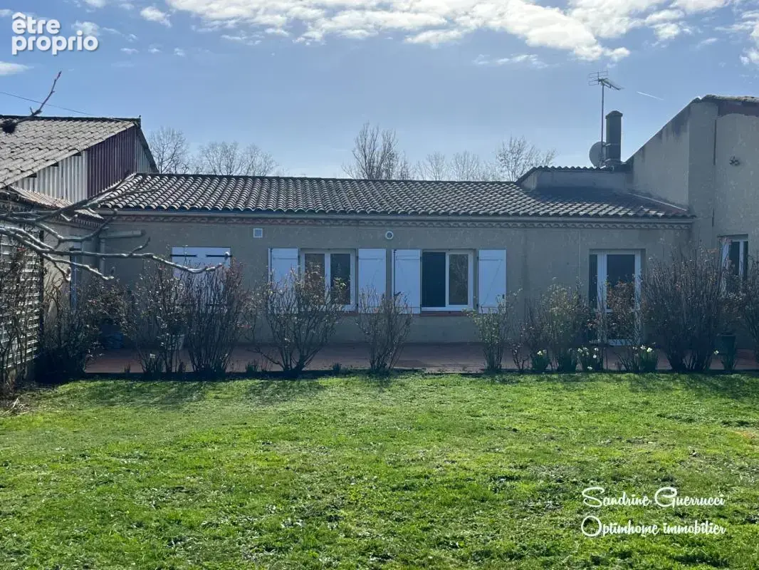 Maison contemporaine 10 pieces 227 m² - photo 1