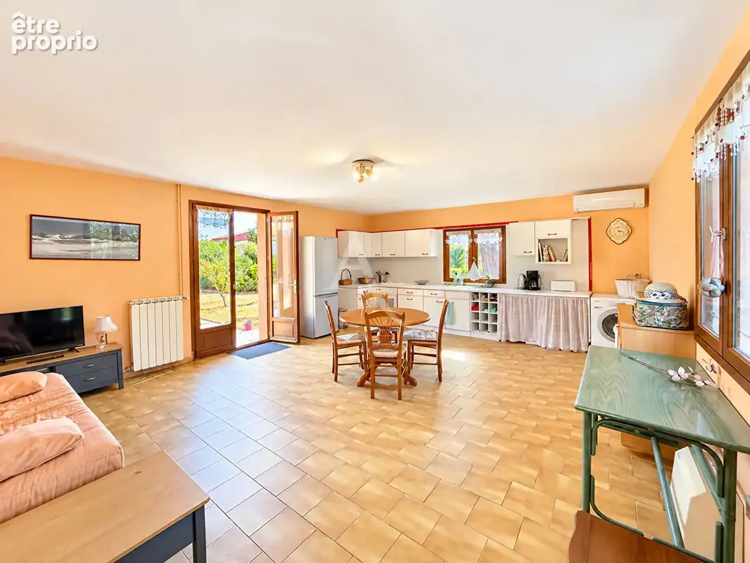Paulhan maison avec dépendance sur 2400m2 avec piscine - photo 9