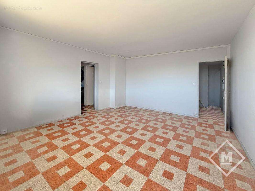 Appartement à MARSEILLE-9E