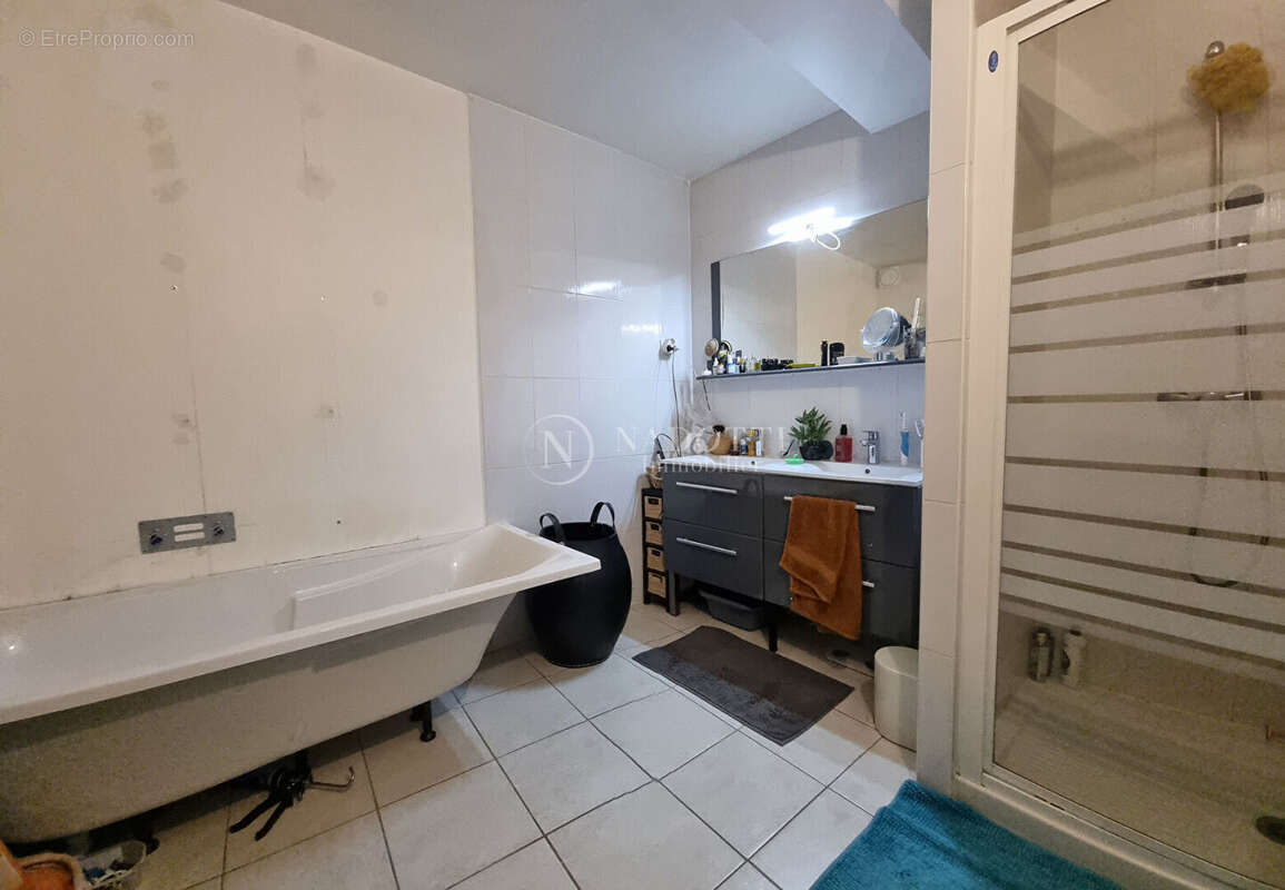 Appartement à VILLELAURE
