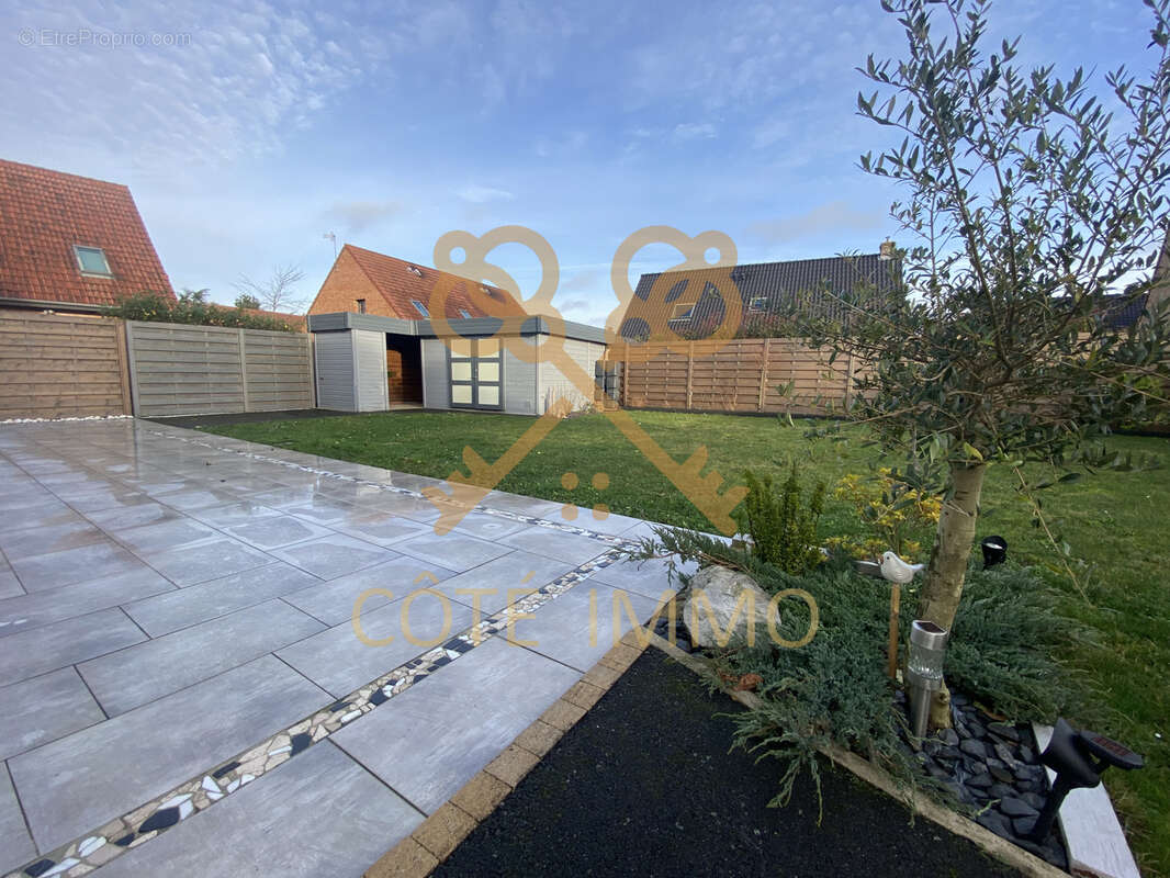 Maison à COURRIERES