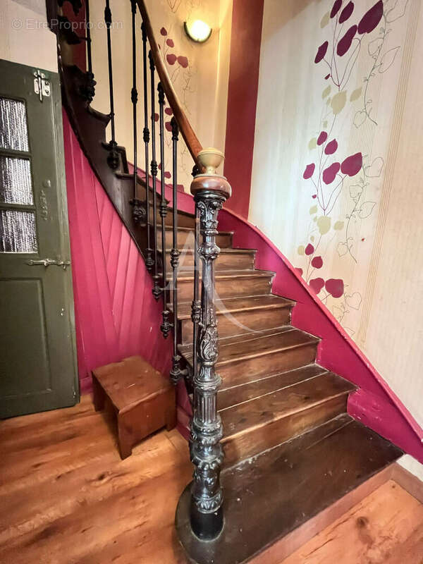 Maison à LASSAY-LES-CHATEAUX