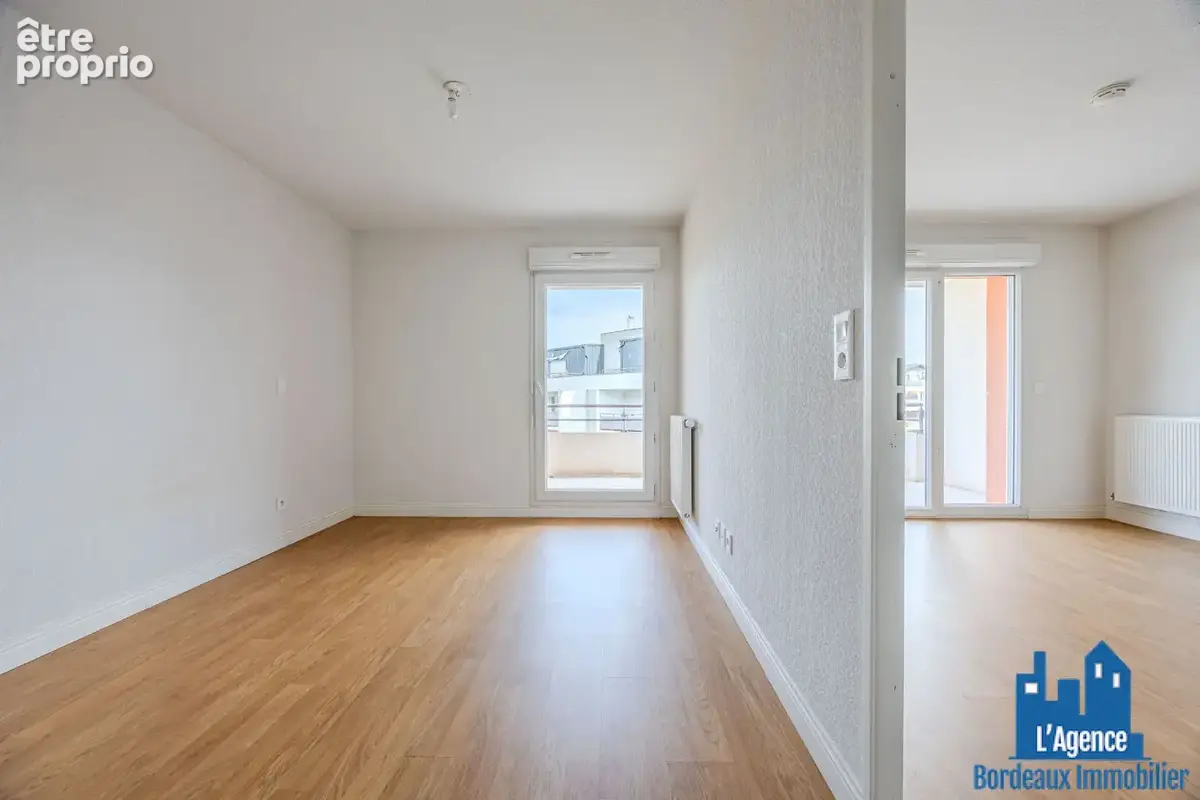 Exclusivité ! villenave d'ornon - appartement type 2 d'environ 41 m² avec un balcon de 14 m² + place de parking couverte. benoît - photo 4