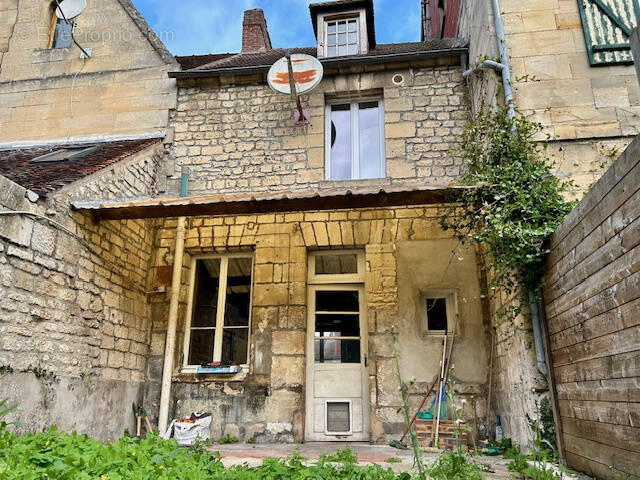 Maison à CIRES-LES-MELLO