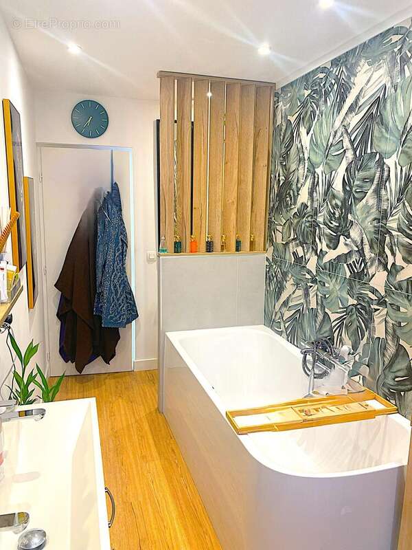 Appartement à NEUVILLE-SUR-SAONE