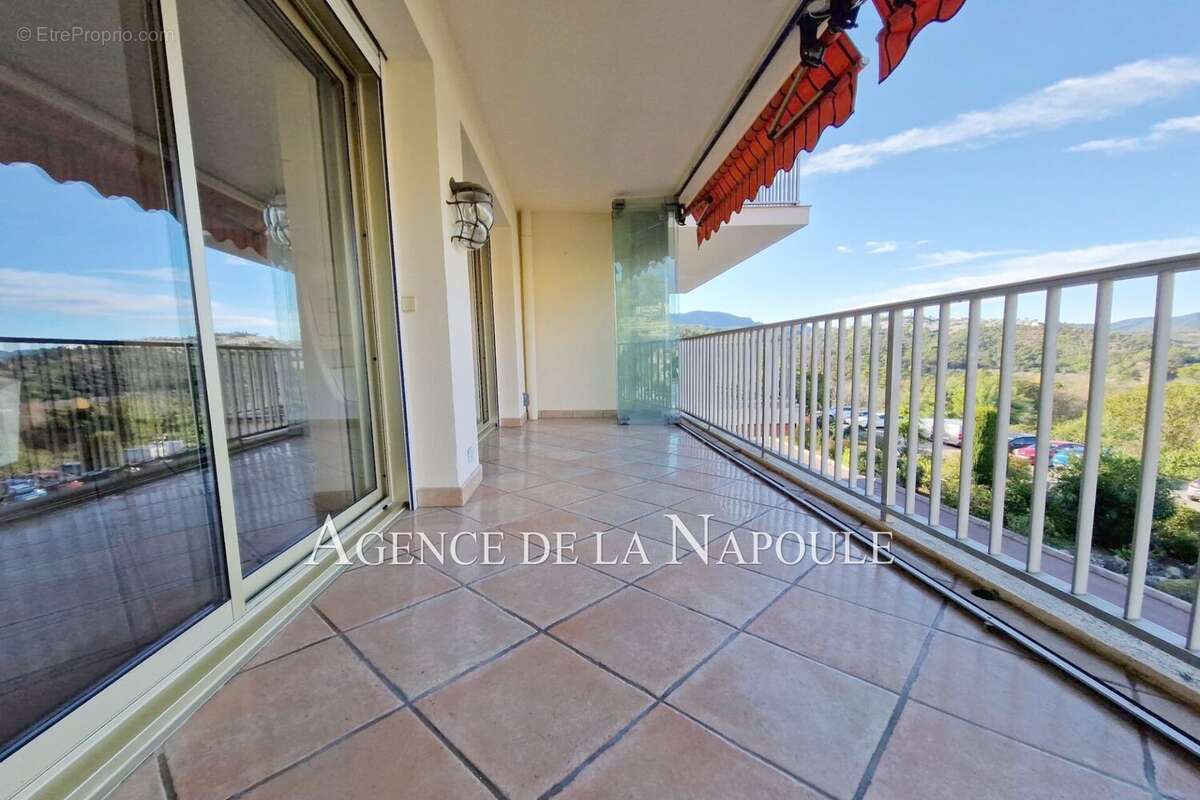 Appartement à MANDELIEU-LA-NAPOULE