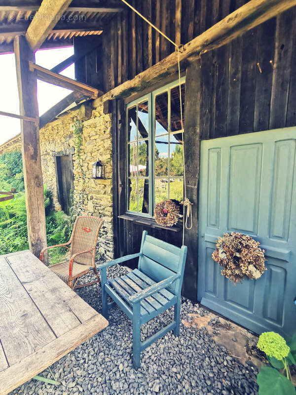 Maison d'artiste avec jardin botanique, source - Terrain 1,6 hectare - photo 37