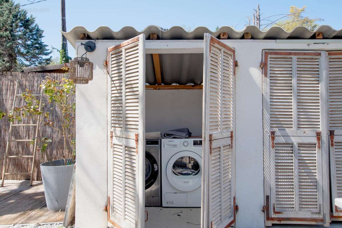 Maison à CHATEAUNEUF-GRASSE