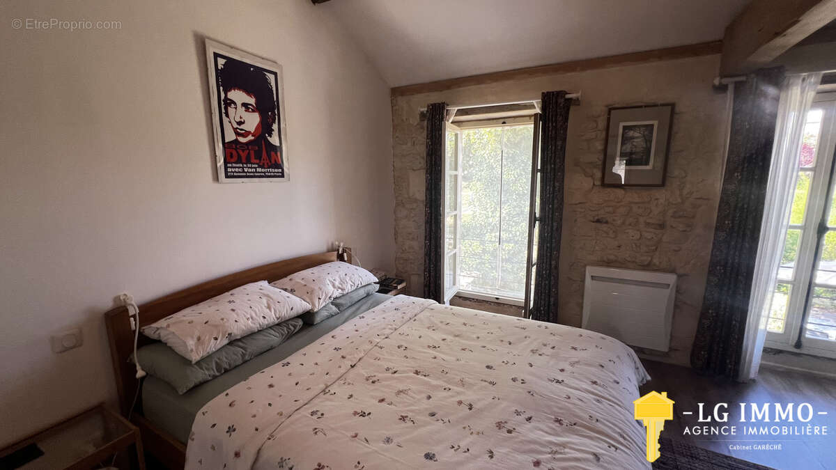 Charentaise de charme rénovée, 5 chambres, gîte,  jardin proche Mirambeau - photo 10