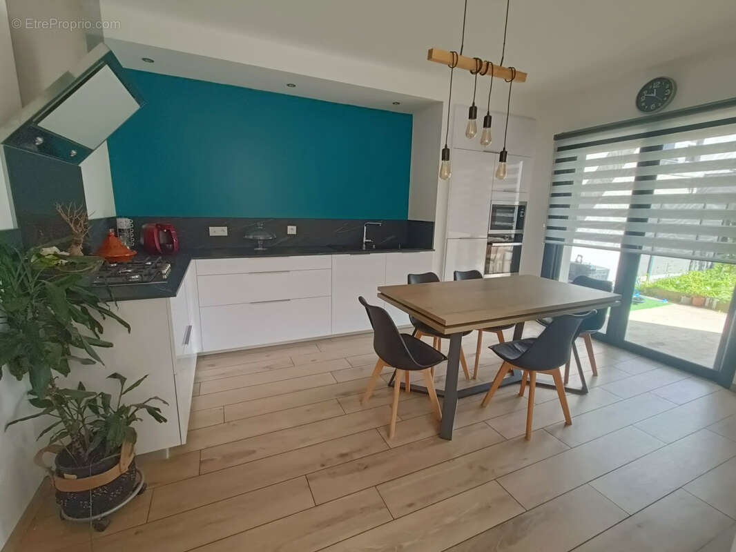 Maison à NOYAL-CHATILLON-SUR-SEICHE