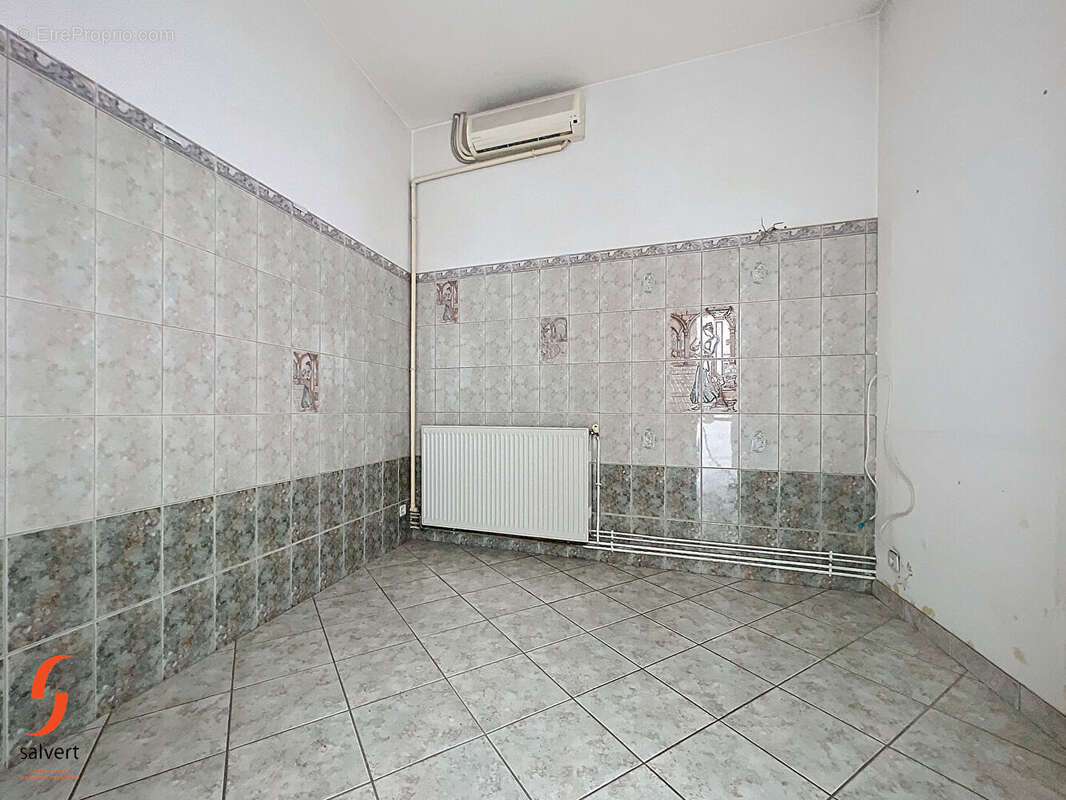 Commerce à ESTIVAREILLES