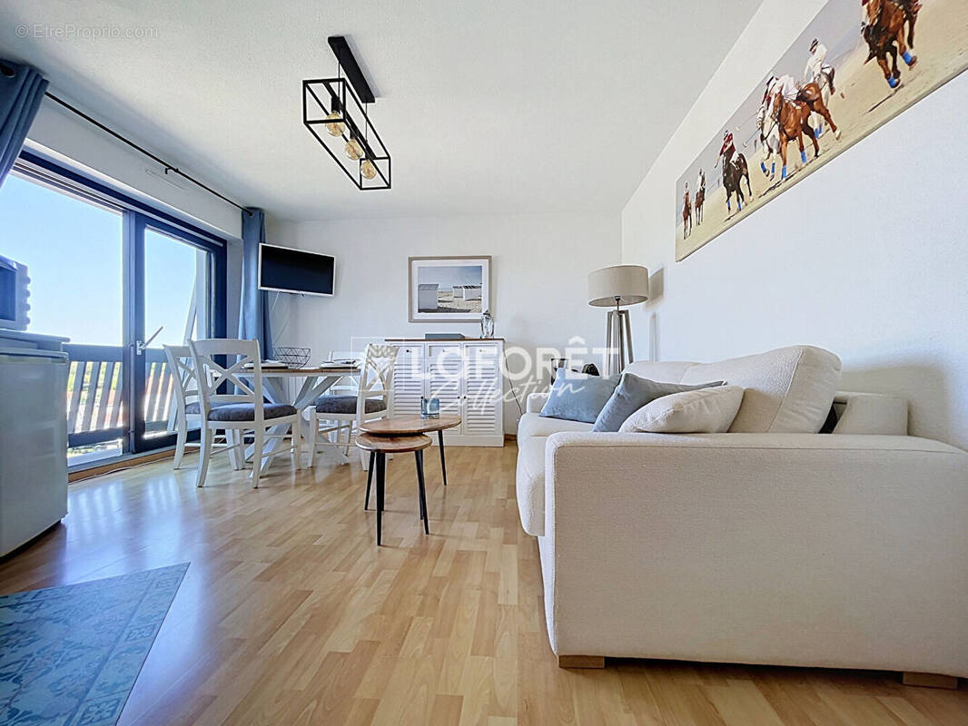 Appartement à CAMIERS