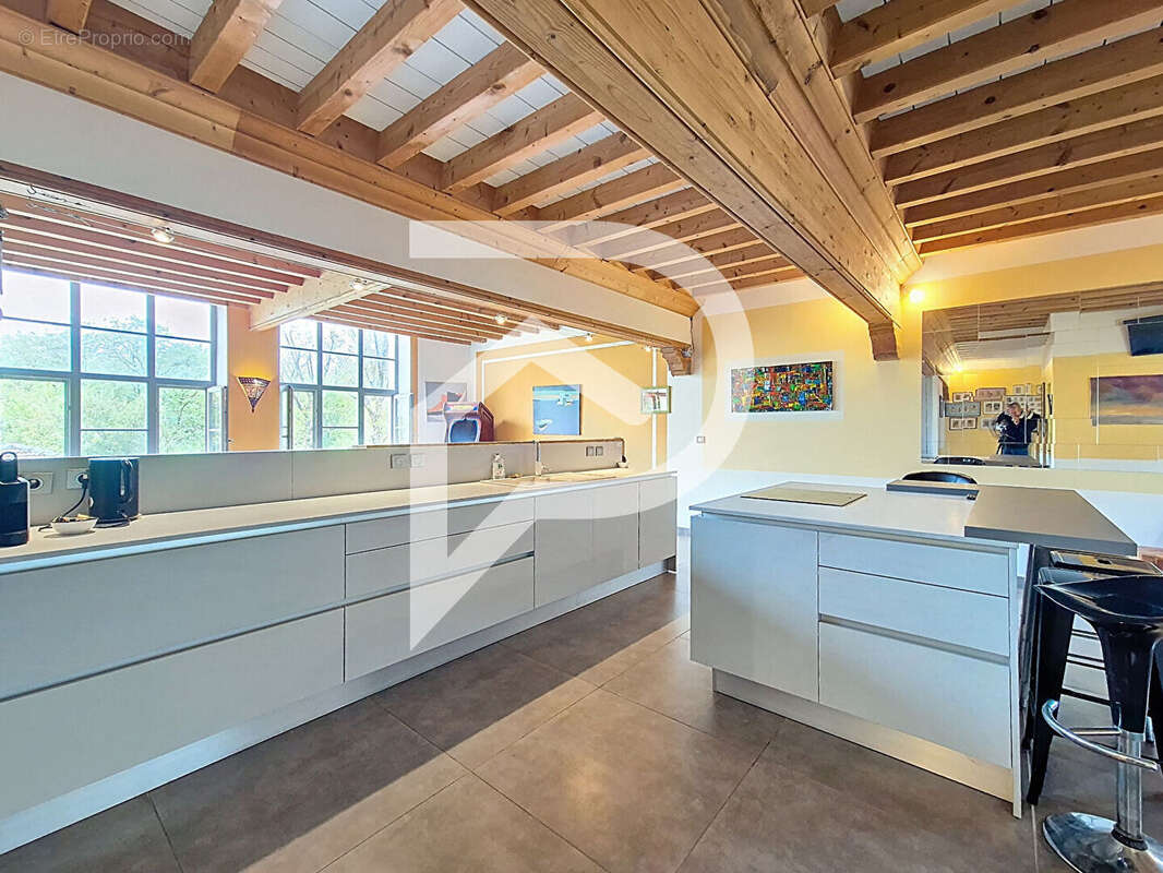 Appartement à MONTBOUCHER-SUR-JABRON