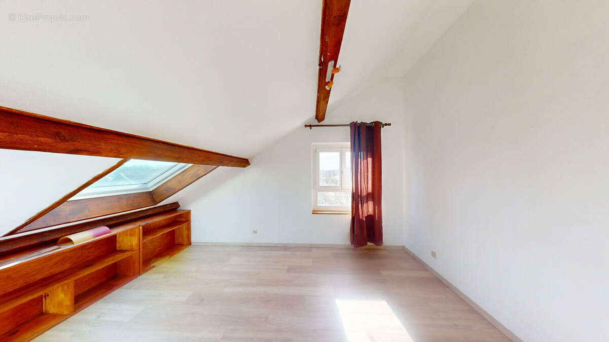 Maison à MISEREY-SALINES