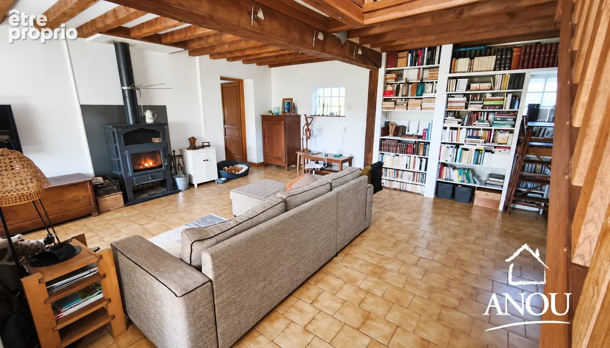 Maison  isole avec grand terrain - photo 2