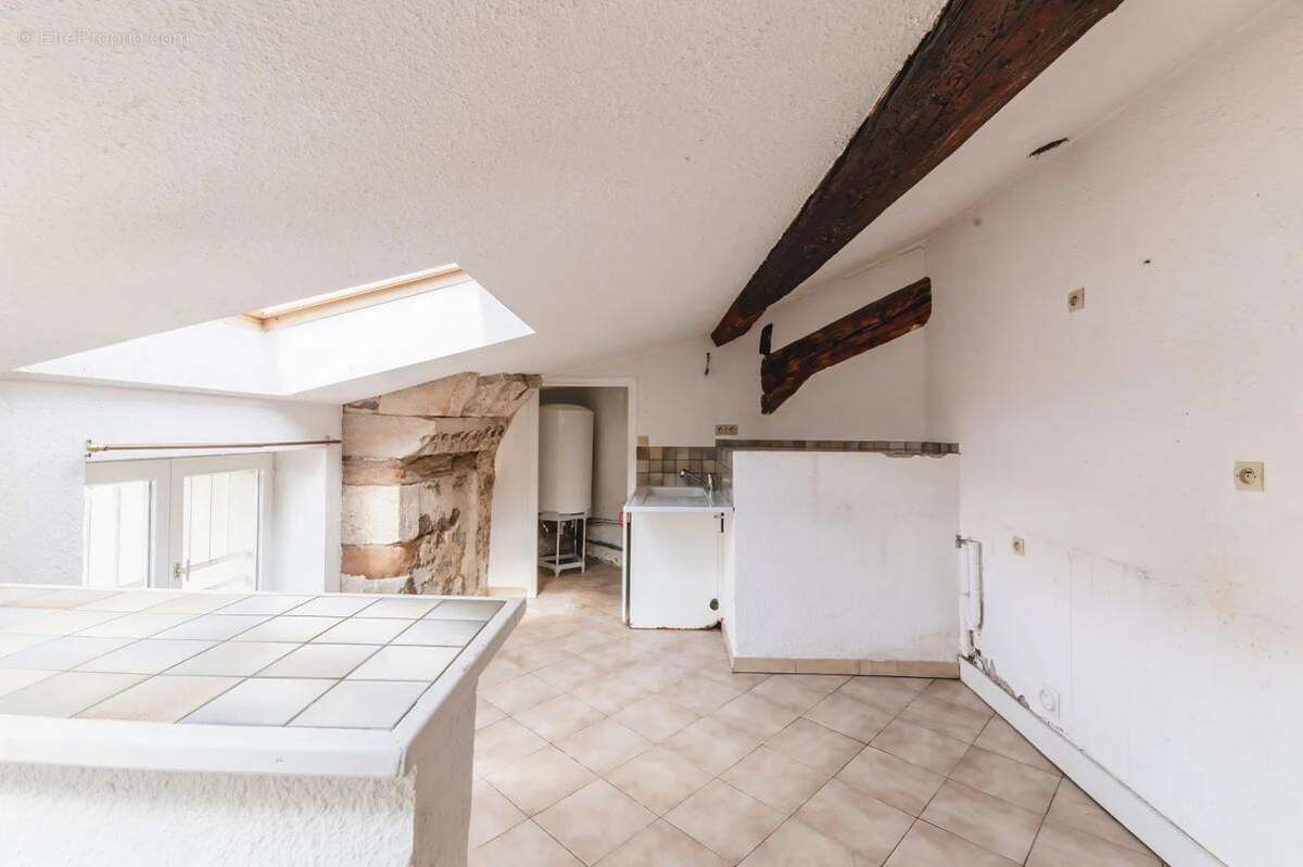 Charmant Appartement T4 de 113m² au sol - Dernier étage - Lumineux - photo 3