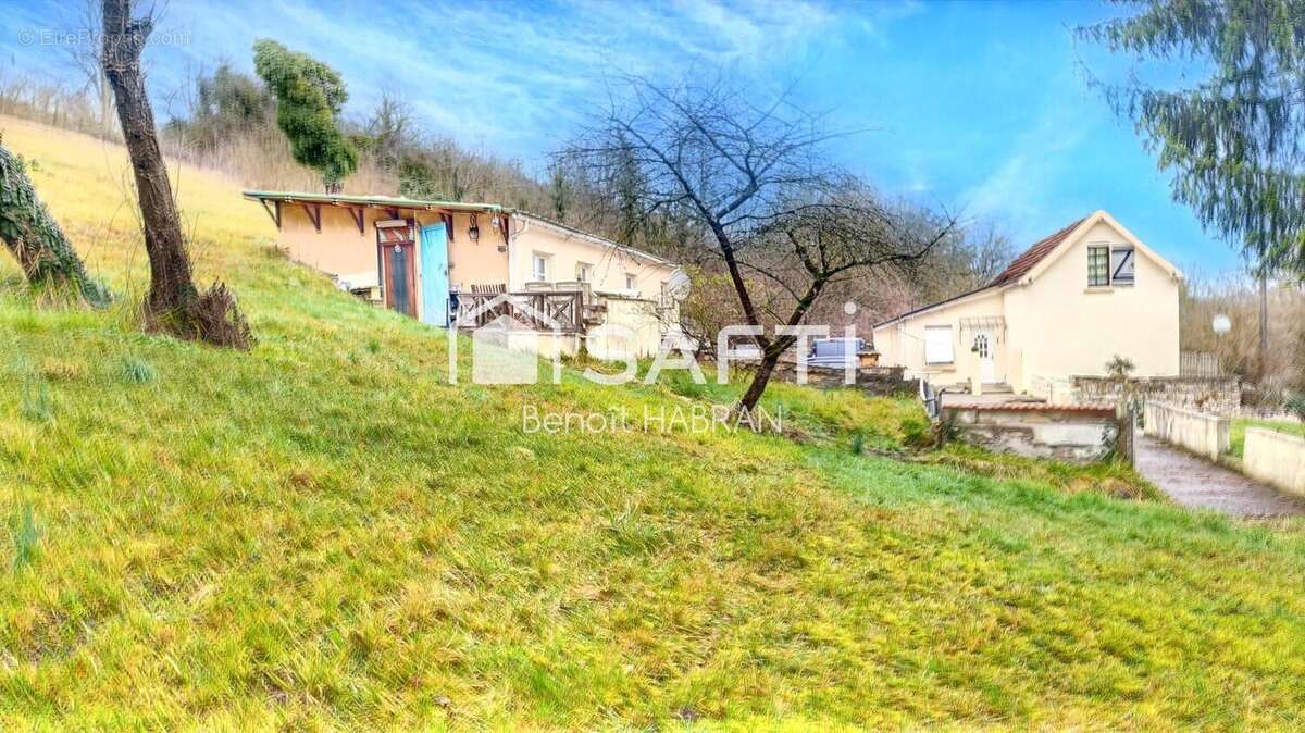Maison 130 m² à Auffreville-Brasseuil  - photo 4