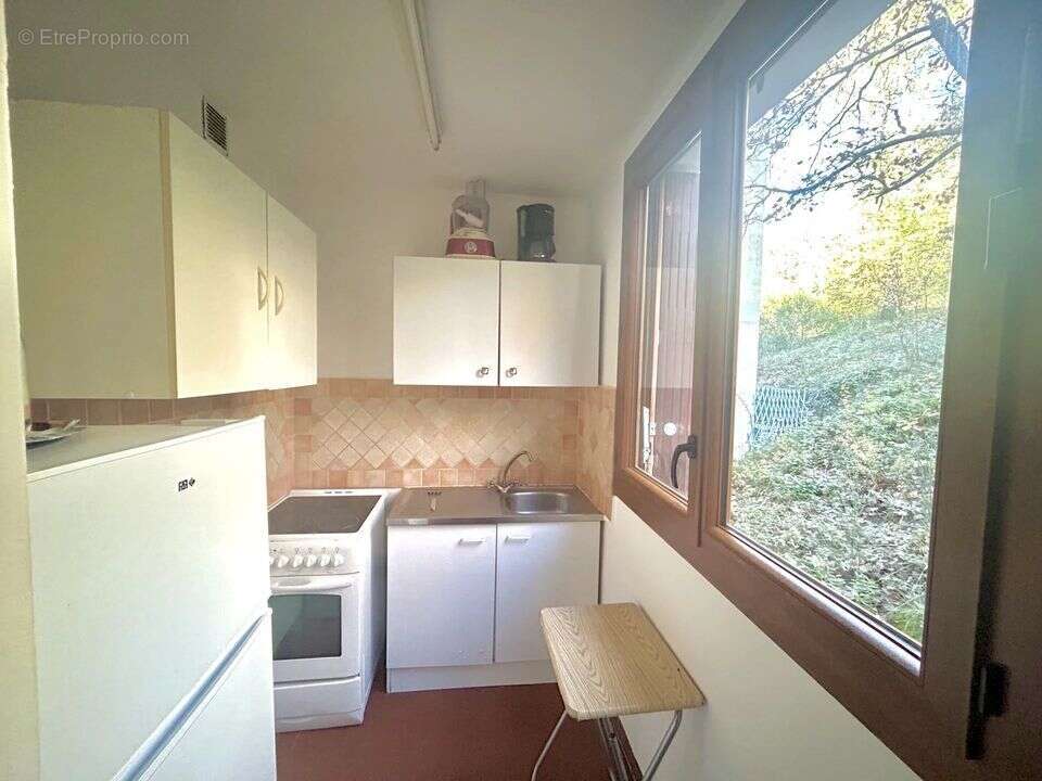 Appartement à GREOUX-LES-BAINS
