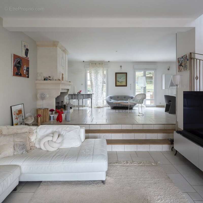 Maison à JOUY-AUX-ARCHES