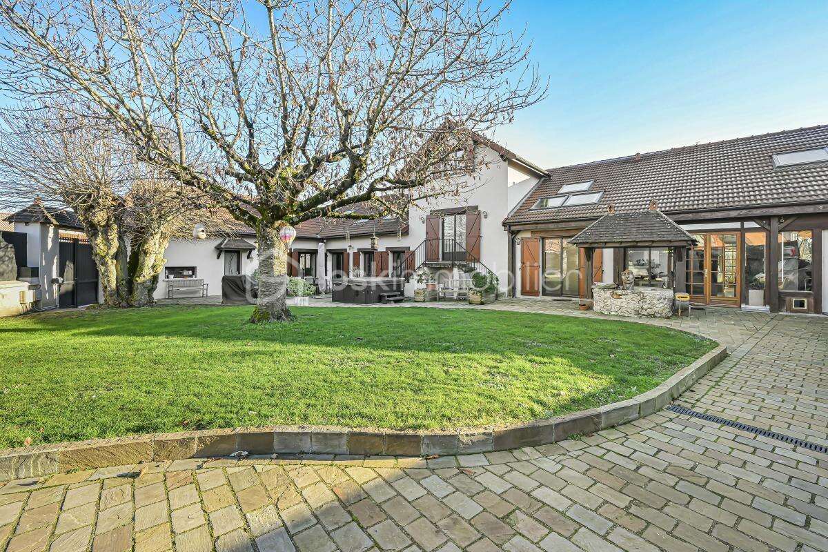 Maison à EVRY-GREGY-SUR-YERRE