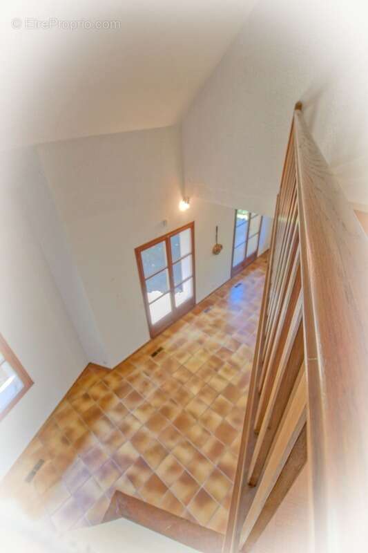 Maison à CHALLES-LES-EAUX