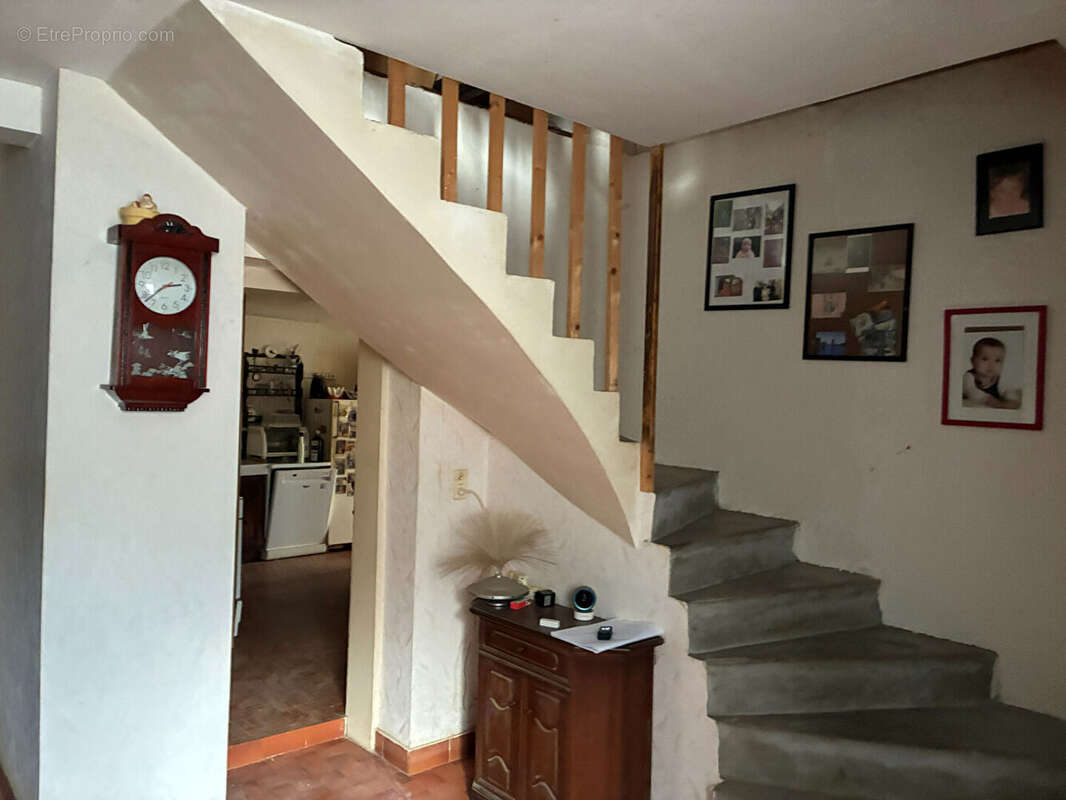 Maison à AVANNE-AVENEY