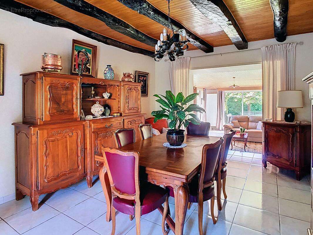 Maison à LA ROQUE-GAGEAC