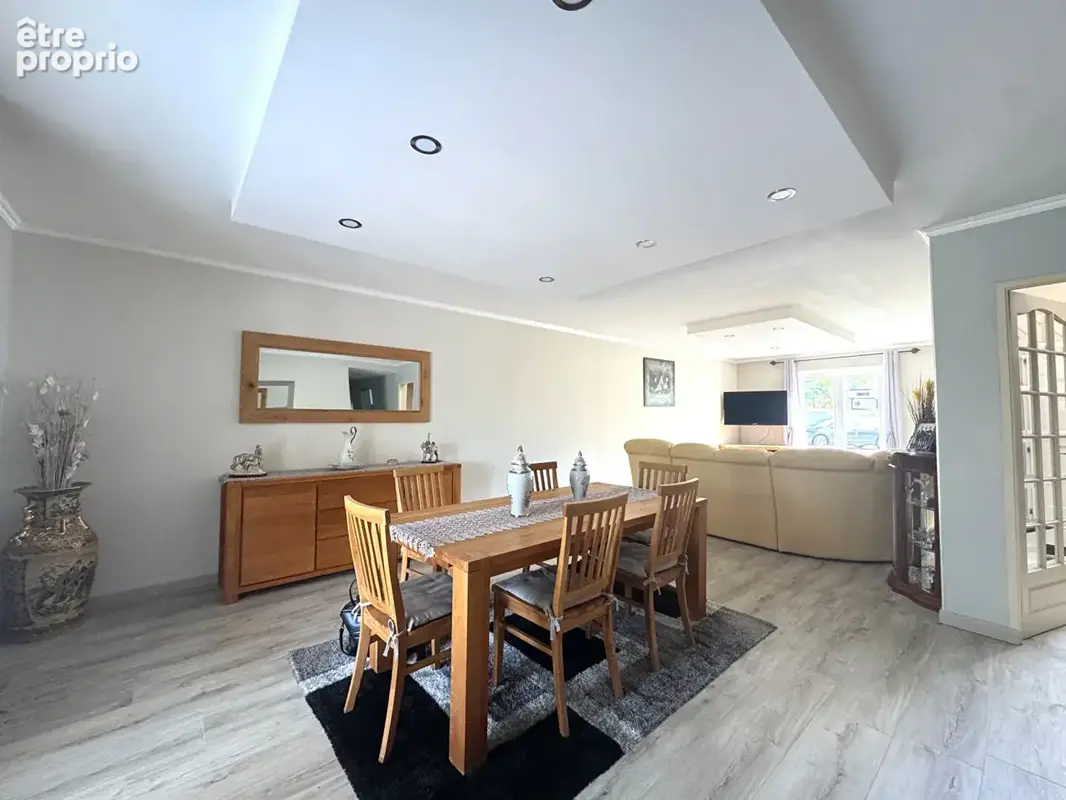 Maison familiale de 210 m² avec 6 chambres dont  3 chambres de plain-pied  et  jardin à saint-mars-la-brière - photo 1