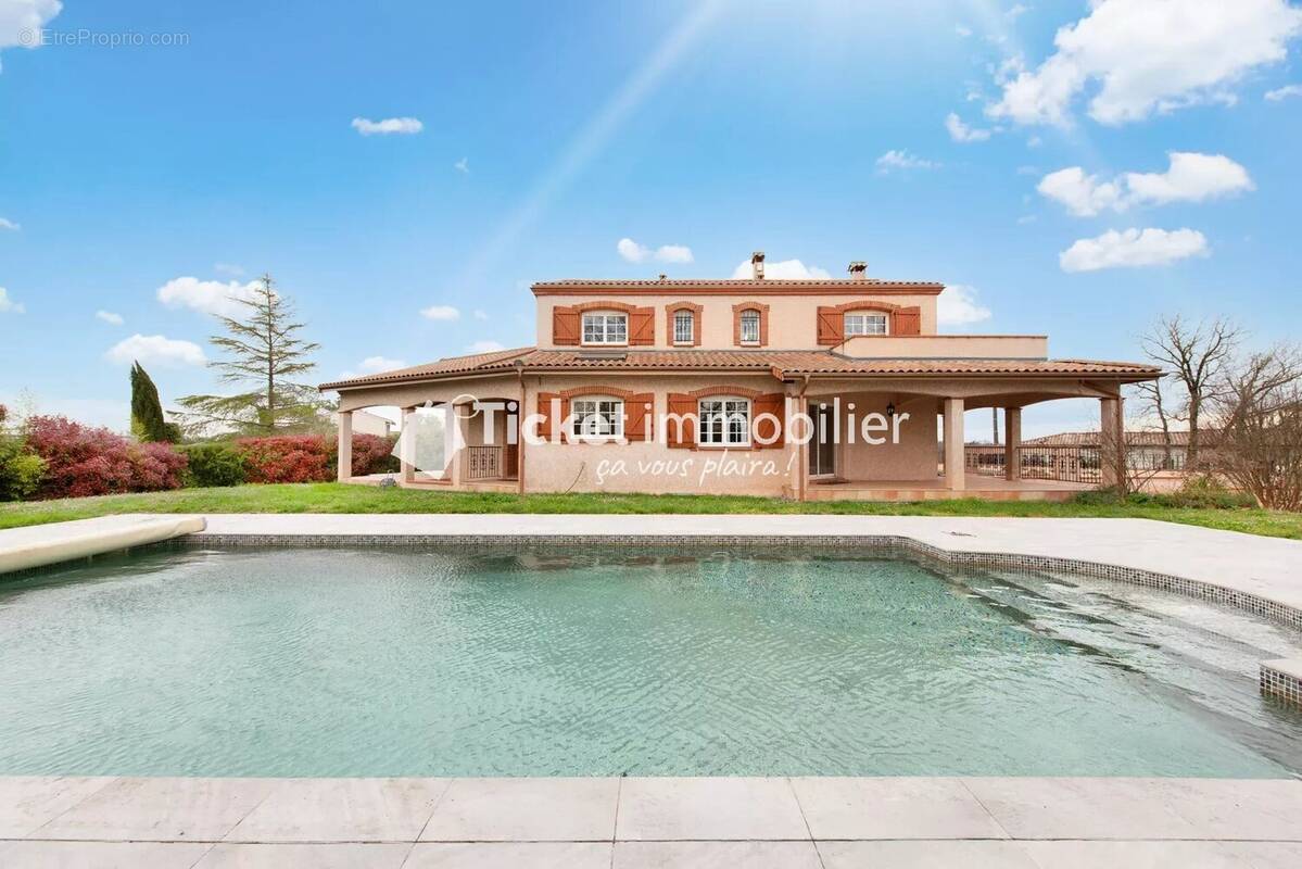 Maison à CORNEBARRIEU