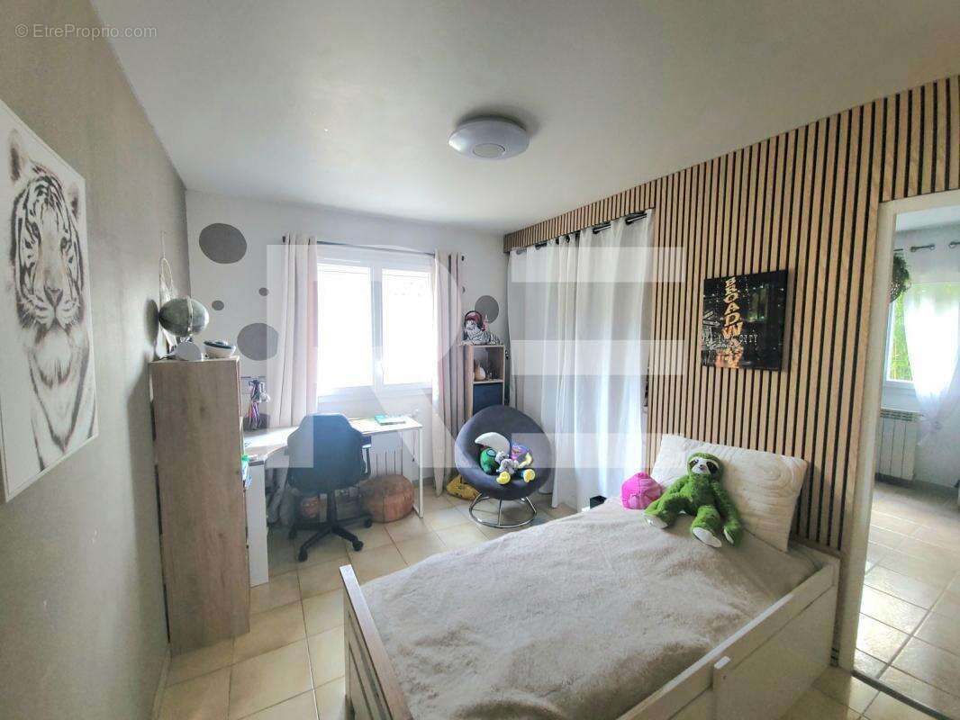 Maison individuelle de plain-pied avec piscine chauffée - photo 11