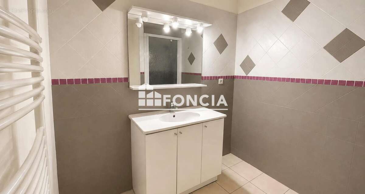  villefranche-sur-saône – t3 duplex 94 m² avec terrasse plein sud et garage - photo 6