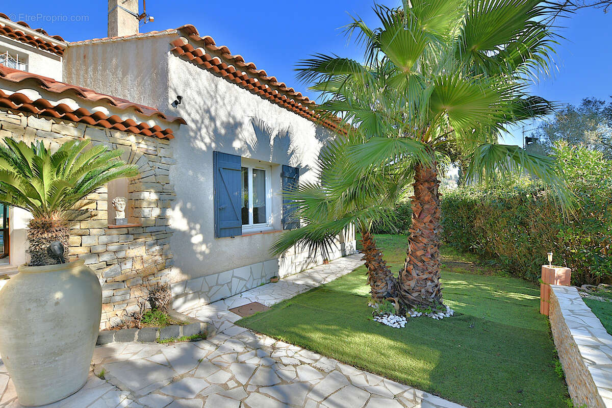 Maison à LA VALETTE-DU-VAR