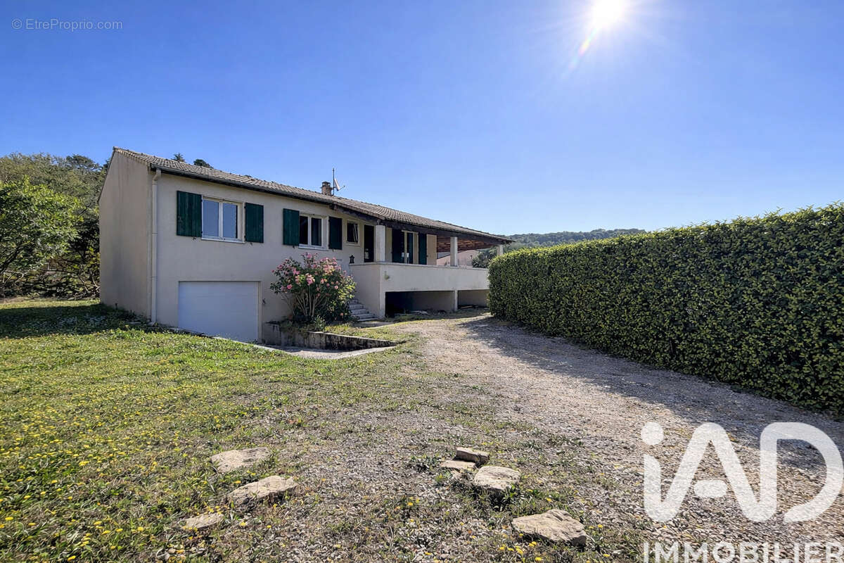 Maison 134 m² à Cornillon  - photo 2