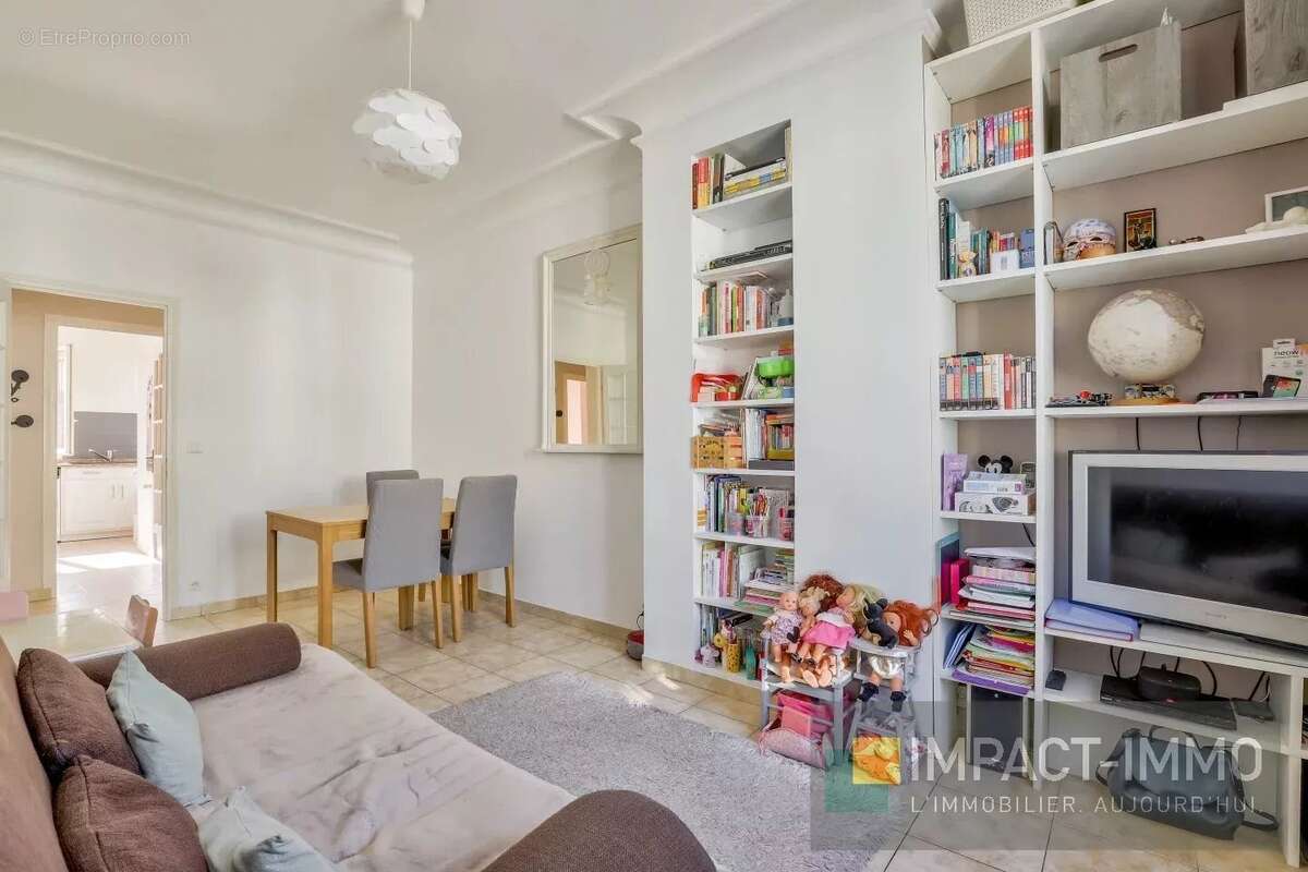 Appartement à ASNIERES-SUR-SEINE