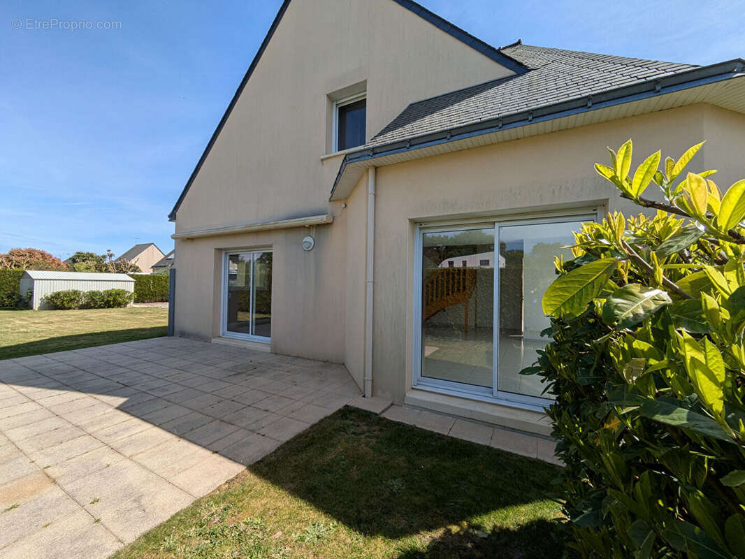 Maison 135 m² à Marzan  - photo 3