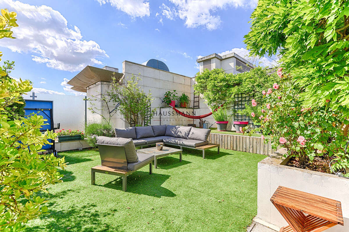 Appartement à LEVALLOIS-PERRET